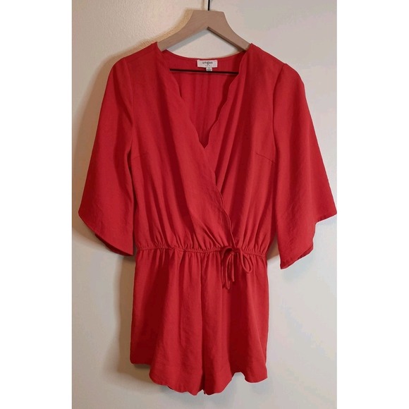 Umgee Red Scallop Wrap Romper Bell Sleeve‎ Elastic Waist Boho Chic Size Small - Picture 2 of 15